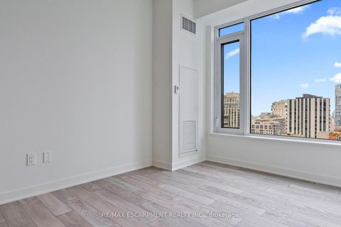 Photo 15 at 2113 - 11 Yorkville Avenue, Annex, Toronto