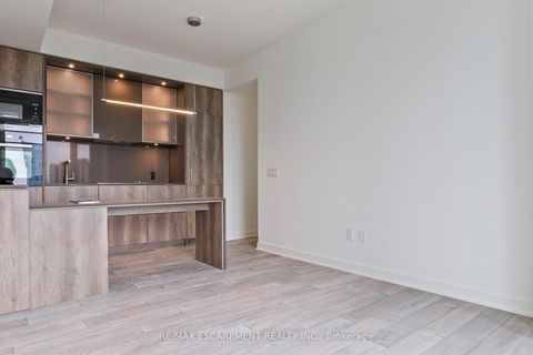 Photo 17 at 2113 - 11 Yorkville Avenue, Annex, Toronto