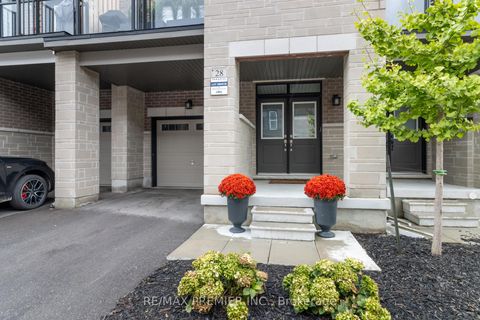 Photo 1 at 28 Holyrood Crescent, Kleinburg, Vaughan