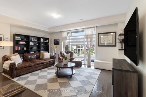 Photo 11 at 28 Holyrood Crescent, Kleinburg, Vaughan