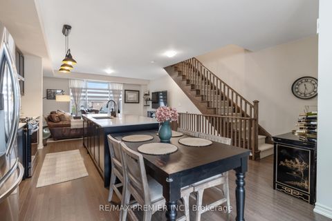 Photo 16 at 28 Holyrood Crescent, Kleinburg, Vaughan