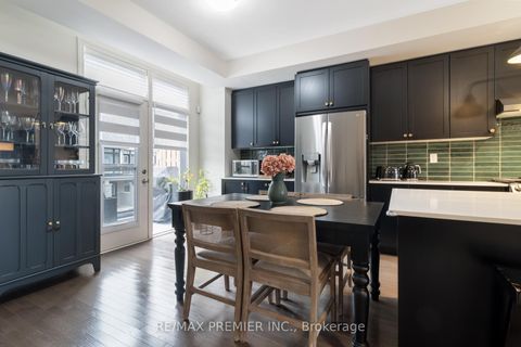 Photo 17 at 28 Holyrood Crescent, Kleinburg, Vaughan