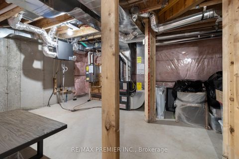 Photo 30 at 28 Holyrood Crescent, Kleinburg, Vaughan