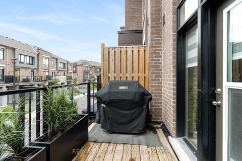 Photo 34 at 28 Holyrood Crescent, Kleinburg, Vaughan