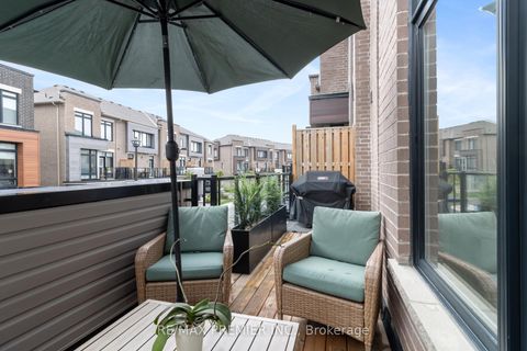 Photo 36 at 28 Holyrood Crescent, Kleinburg, Vaughan