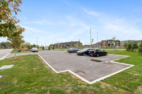 Photo 38 at 28 Holyrood Crescent, Kleinburg, Vaughan