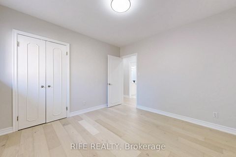 Photo 27 at 8 Elliotwood Court, Windfields, Toronto
