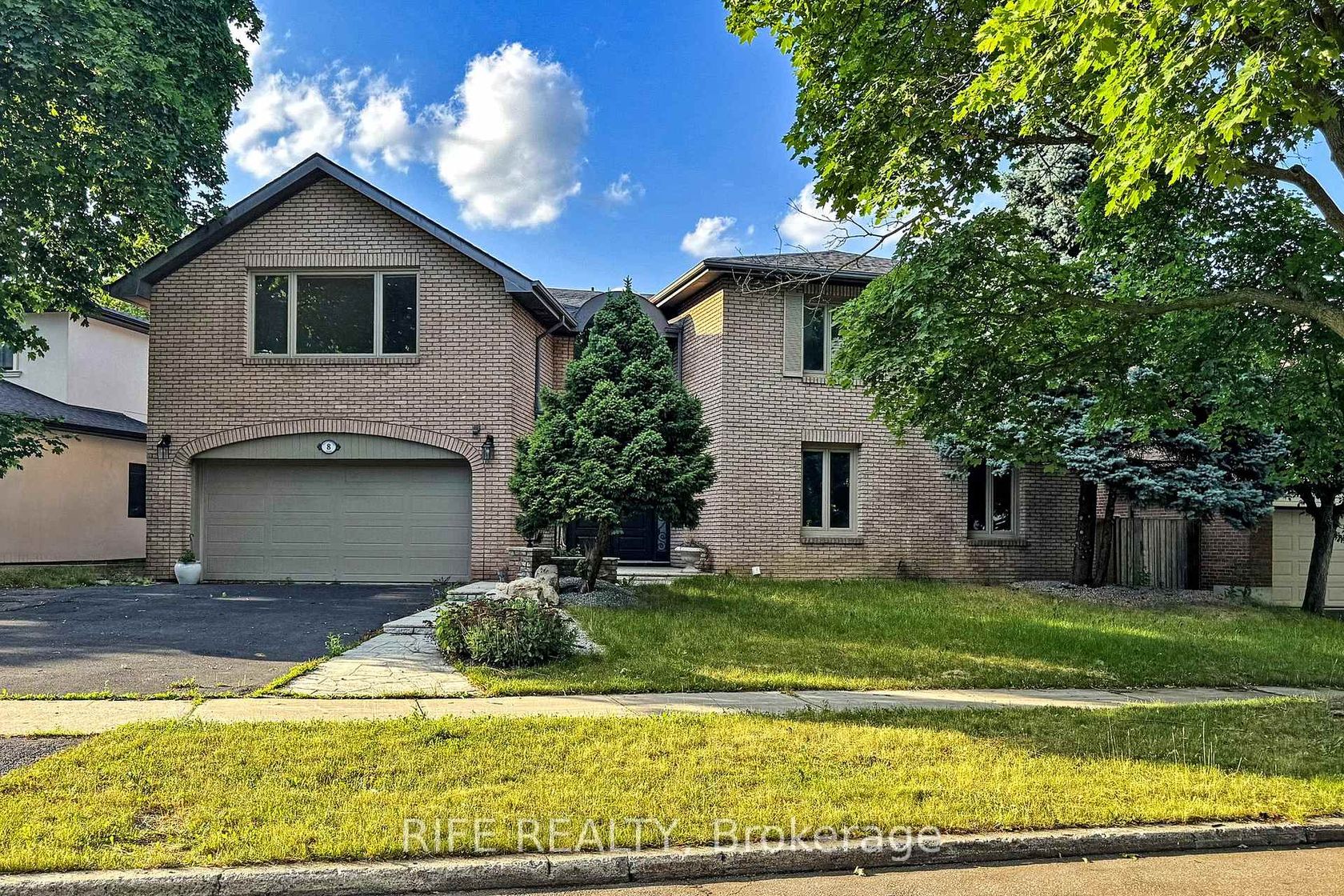 8 Elliotwood Court, Windfields, Toronto 
