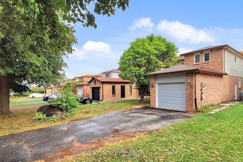 Photo 13 at 55 Garden Drive, Allandale Heights, Barrie