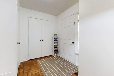 Photo 20 at 55 Garden Drive, Allandale Heights, Barrie