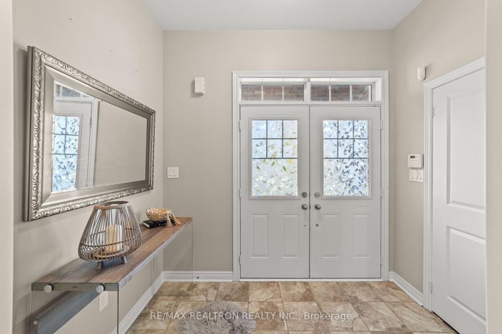 Photo 2 at 175 Barrow Avenue, Bradford, Bradford West Gwillimbury