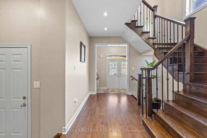 Photo 4 at 175 Barrow Avenue, Bradford, Bradford West Gwillimbury