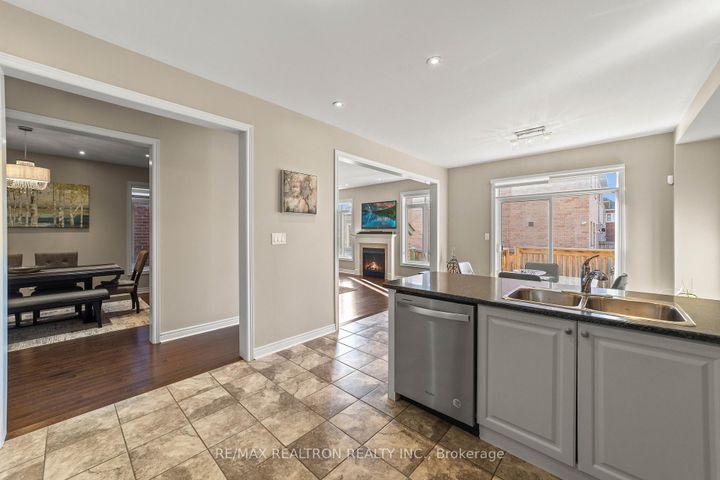 Photo 13 at 175 Barrow Avenue, Bradford, Bradford West Gwillimbury