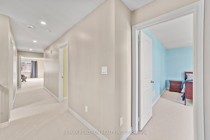 Photo 17 at 175 Barrow Avenue, Bradford, Bradford West Gwillimbury