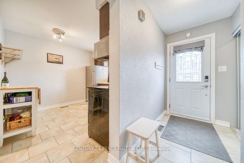 Photo 3 at 111 - 57 Golden Appleway, Donalda, Toronto