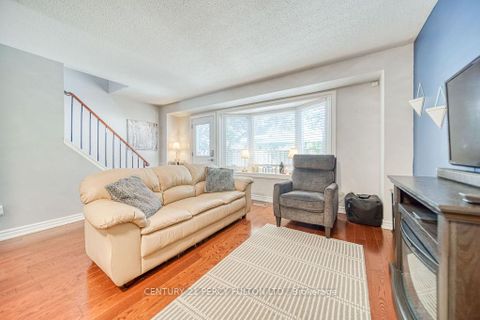 Photo 11 at 111 - 57 Golden Appleway, Donalda, Toronto