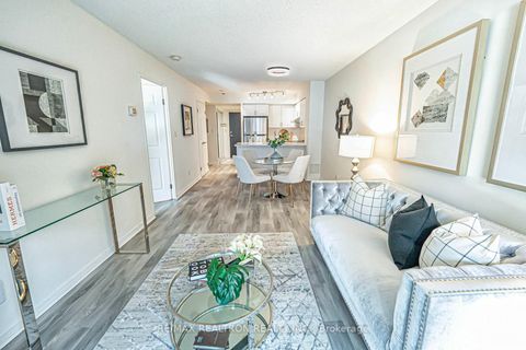Photo 14 at 318 - 230 King Street E, Moss Park, Toronto