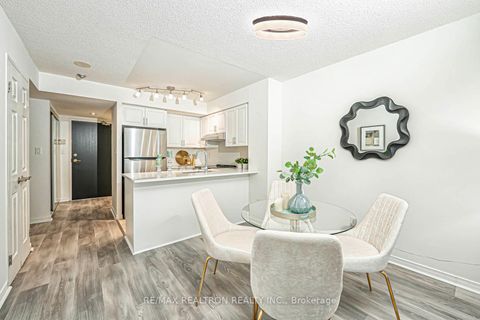 Photo 17 at 318 - 230 King Street E, Moss Park, Toronto