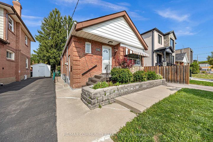Photo 1 at 50 Joanith Drive, Parkview, Toronto