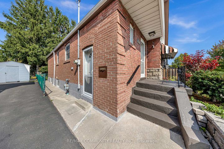 Photo 5 at 50 Joanith Drive, Parkview, Toronto
