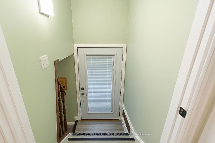 Photo 13 at 97 Arlington Avenue N, O'Neill, Oshawa
