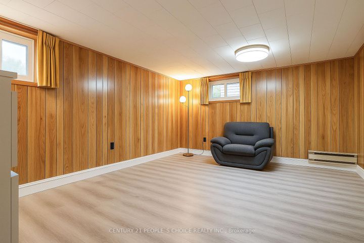 Photo 17 at 97 Arlington Avenue N, O'Neill, Oshawa