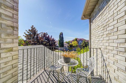 Photo 12 at 180 Kimber Crescent, East Woodbridge, Vaughan