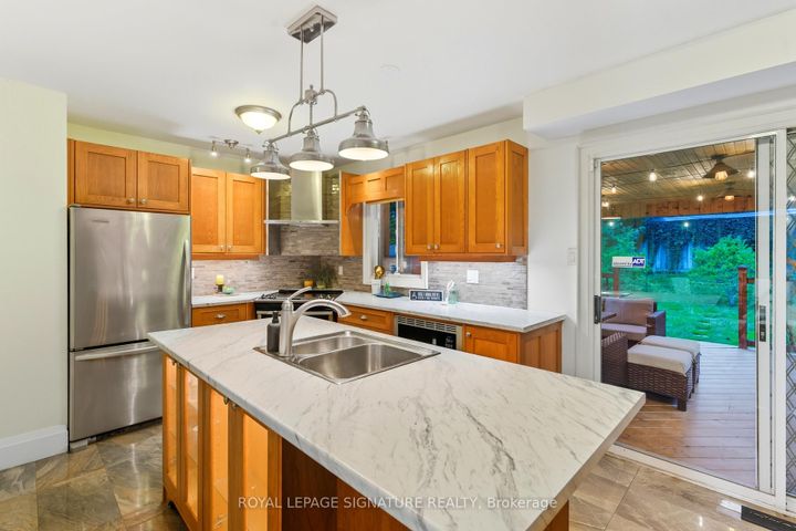 Photo 9 at 2993 Gulfstream Way, Meadowvale, Mississauga