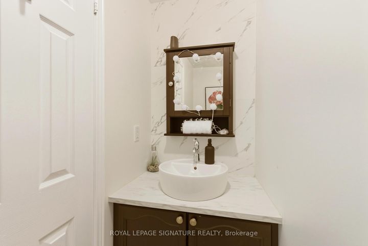 Photo 18 at 2993 Gulfstream Way, Meadowvale, Mississauga