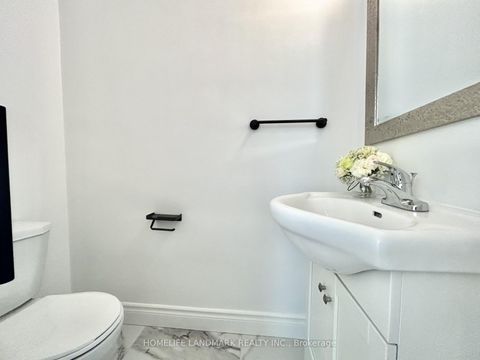 Photo 13 at 323 Elmwood Avenue, Harding, Richmond Hill