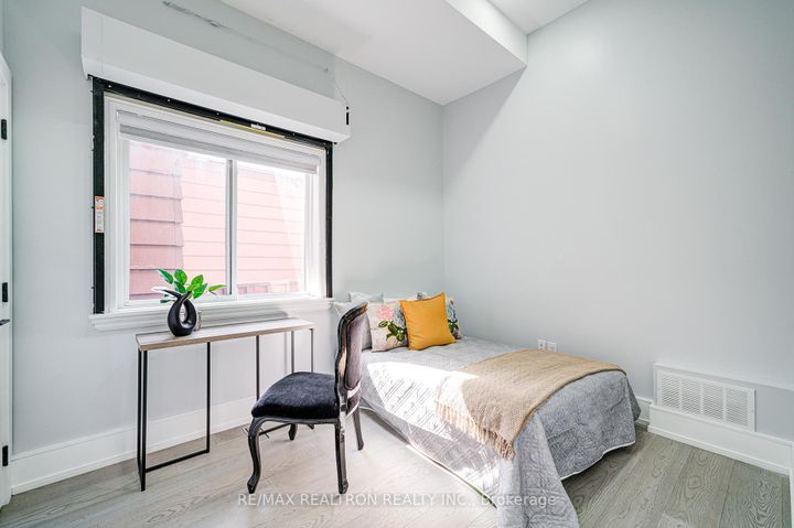 Photo 10 at 94 Wanstead Avenue, Oakridge, Toronto