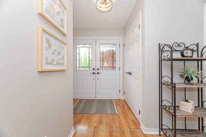 Photo 4 at 33 Harrop Avenue, Georgetown, Halton Hills