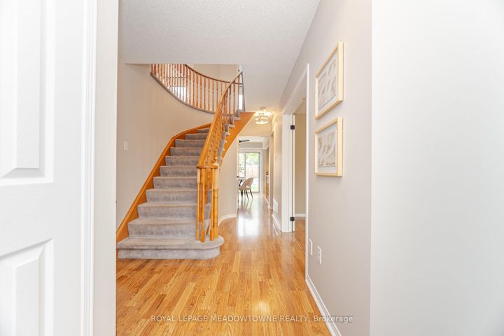Photo 5 at 33 Harrop Avenue, Georgetown, Halton Hills