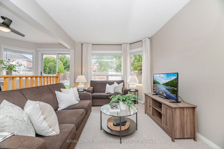 Photo 18 at 33 Harrop Avenue, Georgetown, Halton Hills
