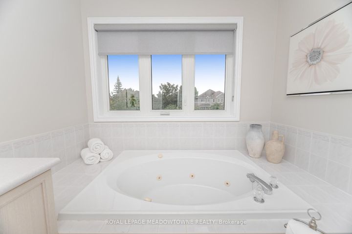 Photo 28 at 33 Harrop Avenue, Georgetown, Halton Hills