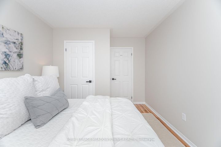 Photo 33 at 33 Harrop Avenue, Georgetown, Halton Hills