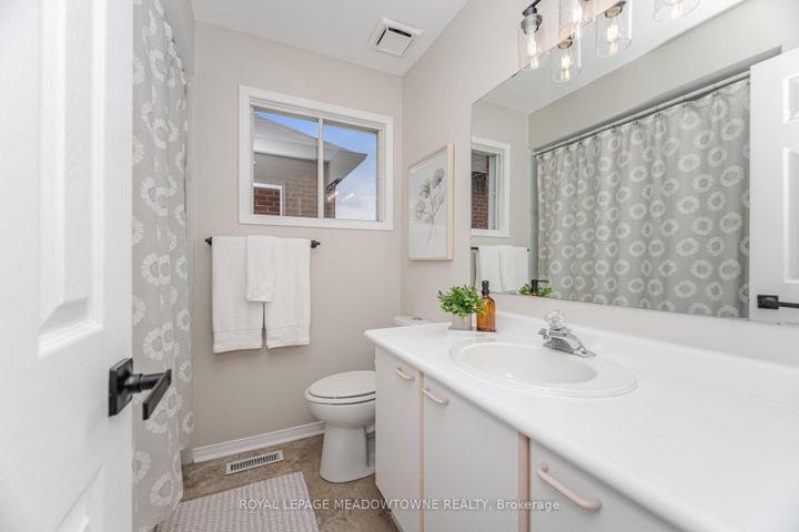 Photo 36 at 33 Harrop Avenue, Georgetown, Halton Hills