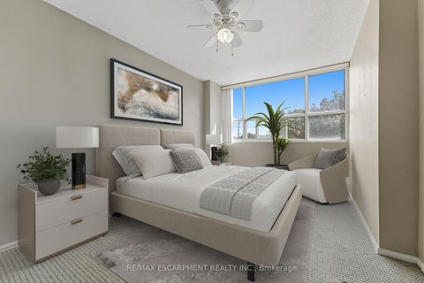 Photo 13 at 305 - 2263 Marine Drive, BR Bronte, Oakville