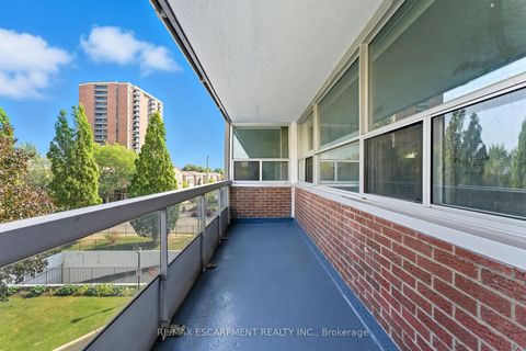 Photo 19 at 305 - 2263 Marine Drive, BR Bronte, Oakville