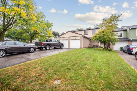 Photo 1 at 6 Scotney Grove, Malvern, Toronto