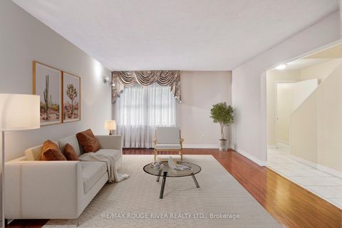 Photo 2 at 6 Scotney Grove, Malvern, Toronto