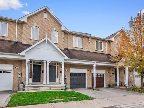 Photo 1 at 11 Skelding Court, West Hill, Toronto