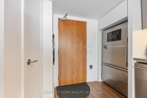 Photo 8 at 4109 - 85 Queens Wharf Road, Waterfront Communities C1, Toronto