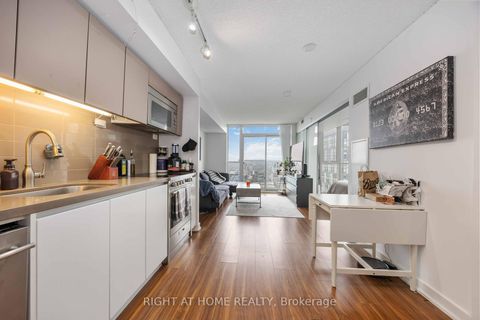 Photo 10 at 4109 - 85 Queens Wharf Road, Waterfront Communities C1, Toronto
