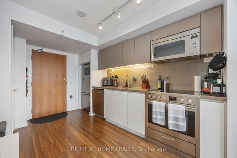 Photo 12 at 4109 - 85 Queens Wharf Road, Waterfront Communities C1, Toronto