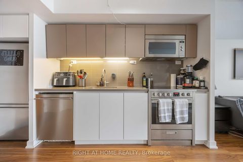 Photo 17 at 4109 - 85 Queens Wharf Road, Waterfront Communities C1, Toronto