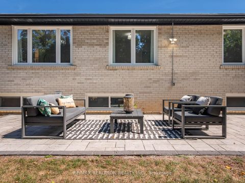 Photo 37 at 10 Terrydale Drive, Bathurst Manor, Toronto