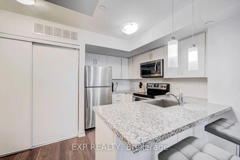 Photo 11 at 11 - 140 Long Branch Avenue, Long Branch, Toronto