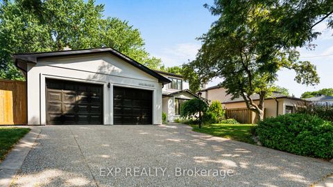 Photo 2 at 2433 Trevor Drive, WO West, Oakville
