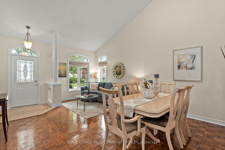 Photo 4 at 29 Cliveden Place, Berczy, Markham